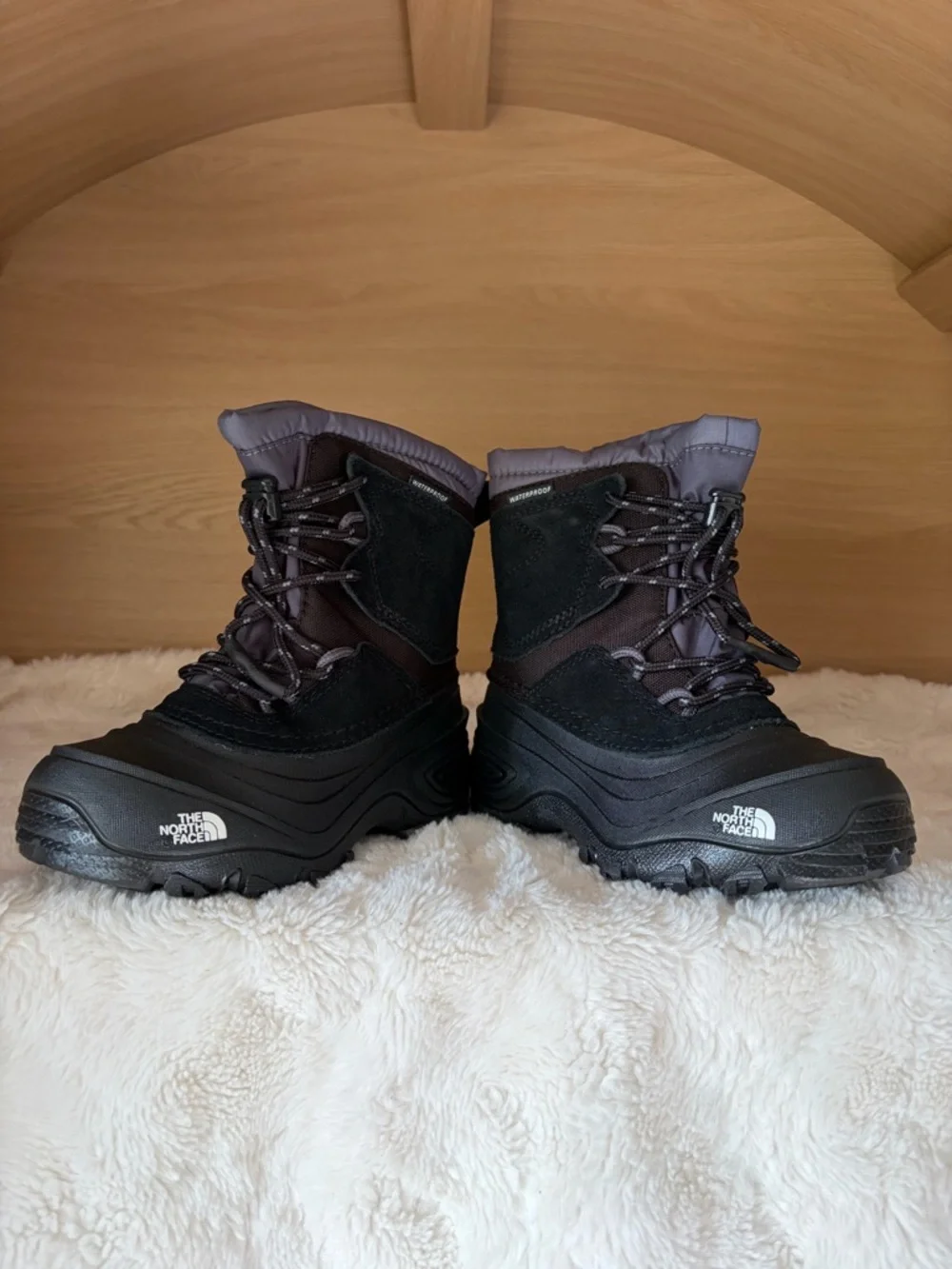 ✨$55✨NIB•The North Face Kids’ Teen Alpenglow V Waterproof Boot | Black | Size 11